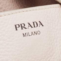 مملوكة مسبقًا Prada Pale Pink Vitello Daino Leather Hobo