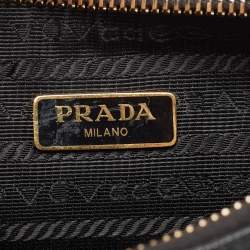 Pre Owned Prada Black Saffiano Lux Leather Re-Edition 2005 Shoulder Bag