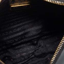 Pre Owned Prada Black Saffiano Lux Leather Re-Edition 2005 Shoulder Bag