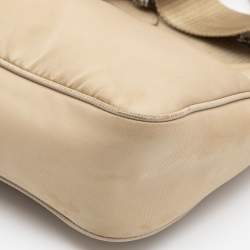 Pre Owned Prada Beige Nylon and Leather Re-Edition 2005 Shoulder Bag