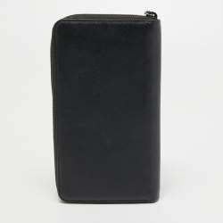 مملوكة مسبقًا Prada Black Saffiano Leather Zip Around Wallet