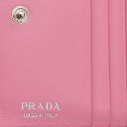 مملوكة مسبقًا Prada Pink Quilted Leather Logo Embellished Bifold Wallet