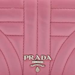 مملوكة مسبقًا Prada Pink Quilted Leather Logo Embellished Bifold Wallet