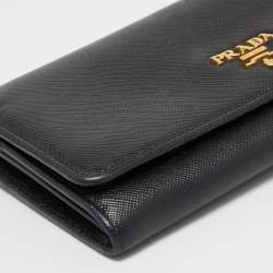 Pre Owned Prada Black Saffiano Leather Continental Wallet