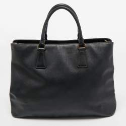 Pre Owned Prada Black Saffiano Lux Leather Medium Galleria Zip Tote