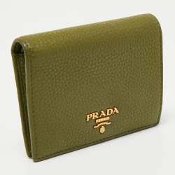 Pre Owned Prada Green Daino Leather Bifold Card Case