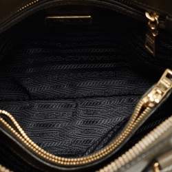 Pre Owned حقيبة برادا برومينيد جلد سافيانو لوكس أزرق صفراء صغيرة