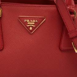 Pre Owned Prada Red Saffiano Leather Small Double Zip Tote