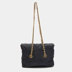 مملوكة مسبقًا Prada Black Quilted Nylon and Leather Logo Flap Chain Bag