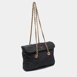 مملوكة مسبقًا Prada Black Quilted Nylon and Leather Logo Flap Chain Bag