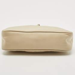 مملوكة مسبقًا Prada Cream Nylon and Leather Re-Edition 2005 Baguette Bag