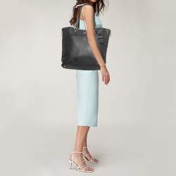 Pre Owned Prada Black Vitello Daino Leather Side Zip Shopping Tote