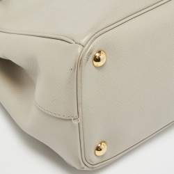 مملوكة مسبقًا Prada Light Grey Saffiano Lux Leather Small Galleria Double Zip Tote