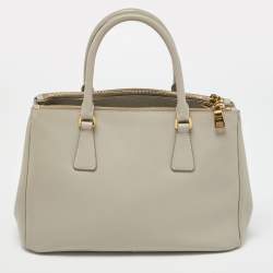 مملوكة مسبقًا Prada Light Grey Saffiano Lux Leather Small Galleria Double Zip Tote