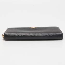 مملوكة مسبقًا Prada Black Leather Zip Around Continental Wallet