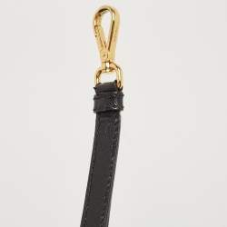 Pre Owned حقيبة كتف برادا جلد سافيانو أسود بقلاب