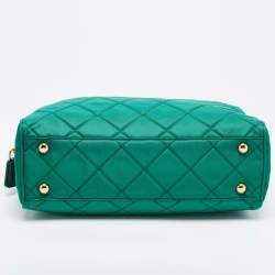 Pre Owned Prada Green Quilted Nylon Chain Bauletto Bag