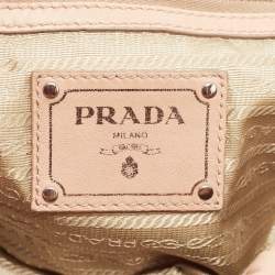 مملوكة مسبقًا Prada Beige Gaufre Leather Logo Flap Chain Shoulder Bag
