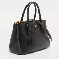 مملوكة مسبقًا Prada Black Saffiano Lux Leather Small Galleria Double Zip Tote