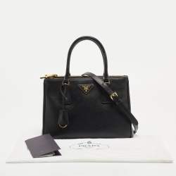 مملوكة مسبقًا Prada Black Saffiano Lux Leather Small Galleria Double Zip Tote