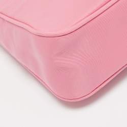 مملوكة مسبقًا Prada Pink Nylon Re-Edition 2000 Baguette Bag