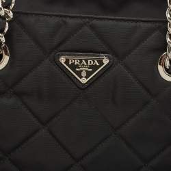 Pre Owned Prada Black Quilted Tessuto Impuntu Chain Tote