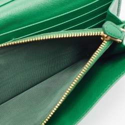 Pre Owned Prada Green Saffiano Lux Leather Logo Flap Continental Wallet
