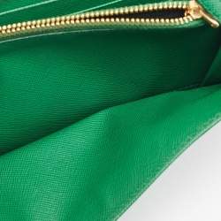 Pre Owned Prada Green Saffiano Lux Leather Logo Flap Continental Wallet