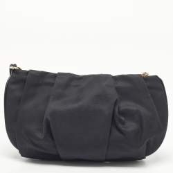 مملوكة مسبقًا Prada Black Pleated Nylon Wristlet Clutch