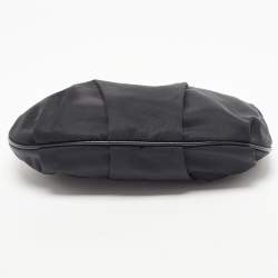 مملوكة مسبقًا Prada Black Pleated Nylon Wristlet Clutch