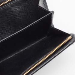 Pre Owned Prada Black Saffiano Leather Lampo Wallet