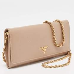 مملوكة مسبقًا Prada Beige Leather Flap Wallet On Chain
