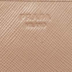 مملوكة مسبقًا Prada Beige Leather Flap Wallet On Chain