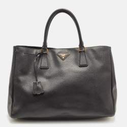 Pre Owned Prada Black Saffiano Lux Leather Large Gardener's Tote