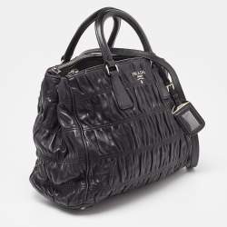 مملوكة مسبقًا Prada Black Gaufre Leather Double Zip Tote