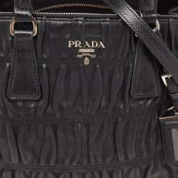 مملوكة مسبقًا Prada Black Gaufre Leather Double Zip Tote