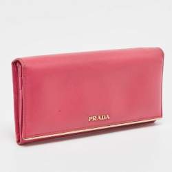 Pre Owned Prada Pink Saffiano Leather Metal Detail Continental Wallet
