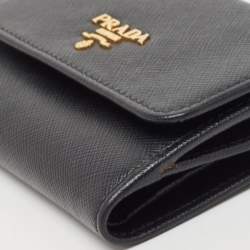 Pre Owned Prada Black Saffiano Metal Leather Logo Compact Wallet