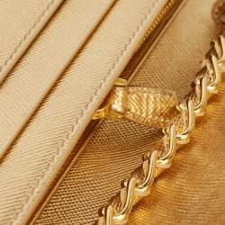 مملوكة مسبقًا Prada Gold Saffiano Metal Leather Wallet on Chain