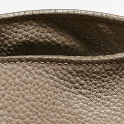 مملوكة مسبقًا Prada Grey Vitello Daino Leather Side Pocket Zip Hobo