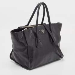 Pre Owned Prada Black Glazed Leather Twin Pocket Double Handle Tote