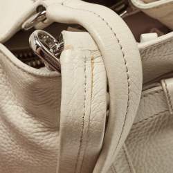 Pre Owned Prada Off White Vitello Daino Leather Side Pockets Tote