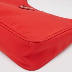 Pre Owned Prada Red Tessuto Nylon Re-Edition 2000 Baguette Bag
