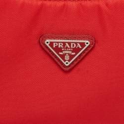 Pre Owned Prada Red Tessuto Nylon Re-Edition 2000 Baguette Bag