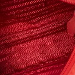 Pre Owned Prada Red Tessuto Nylon Re-Edition 2000 Baguette Bag