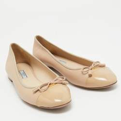 Pre Owned Prada Beige Leather and Patent Cap Toe Bow Ballet Flats Size 38.5