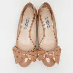 Prada Beige Patent Leather Bow Block Heel Pumps Size 38