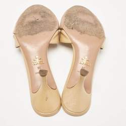 Pre Owned Prada Beige Patent Leather Bow Slide Sandals Size 39