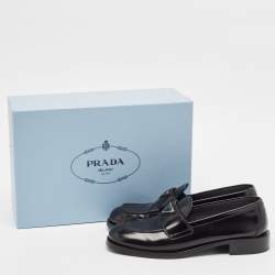 مملوكة مسبقًا Prada Black Brushed Leather Slip On Loafers Size 38