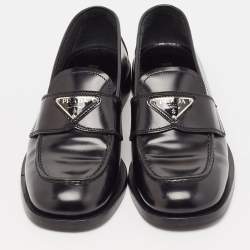 مملوكة مسبقًا Prada Black Brushed Leather Slip On Loafers Size 38